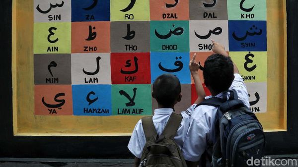 Kreatif! Mural Edukatif Hiasi Pademangan Timur