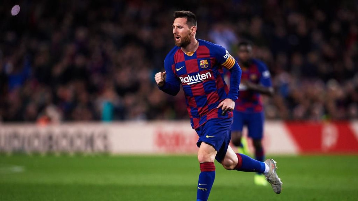 Frenkie De Jong menilai Lionel Messi lebih pantas dapat Ballon dOr daripada Virgil Van Dijk (Foto: Alex Caparros/Getty Images)