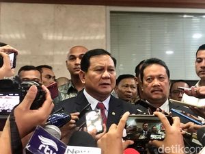Menhan Prabowo Terima Kunjungan Kehormatan Dubes Malaysia-India