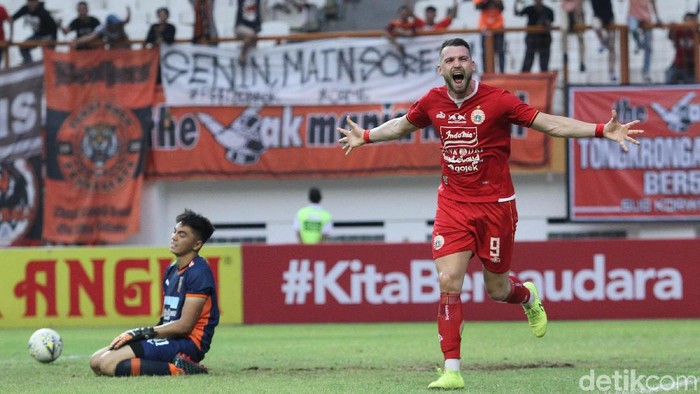 Persija Jakarta memetik kemenangan 4-2 atas Borneo FC di lanjutan Liga 1 2019. Marko Simic menjadi bintang di laga itu dengan empat gol yang dicetak.