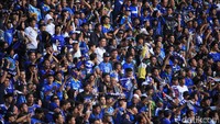 Begini penampakan ribuan penonton yang memadati Jalak Harupat.