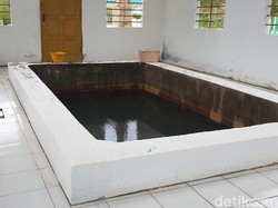 Aneh! Tak Ada Gunung, Pulau Ini Justru Punya Pemandian Air Panas