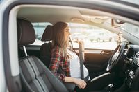 5 Tips Aman Ibu Hamil Mengendarai Mobil