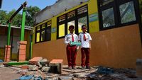 Bangunan Ambruk, SDN Dukuh Klopo Andalkan Kelas Darurat