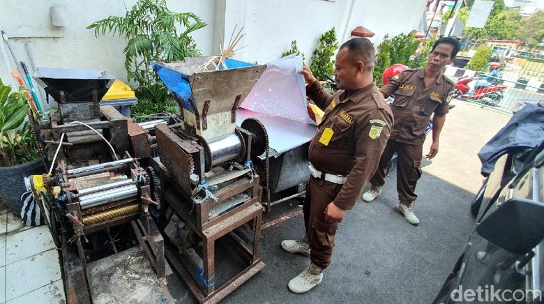 Mabes Polisi Republik Indonesia Limpahkan Kasus Mi Formalin ke Kejari Sukabumi