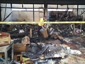 Imbas Pasar Ngunut Terbakar, 522 Pedagang Direlokasi ke Pasar Hewan Imbas Pasar Ngunut Terbakar, 522 Pedagang Direlokasi ke Pasar Hewan