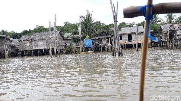 Foto Pulau Tak Bergunung tapi Punya Pemandian Air Panas