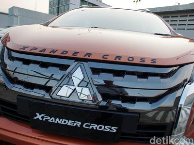 Lebih Dekat Lihat Xpander Cross