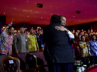 Potret Politik Mesra: Jokowi, Surya Paloh, dan Sohibul Iman