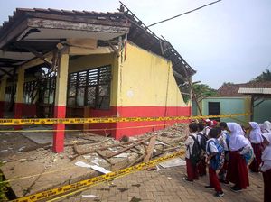 Giliran Sekolah di Tangerang Ambruk Imbas Hujan Deras