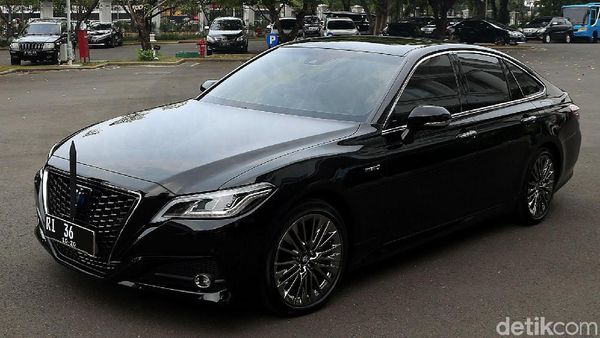 Mewahnya Tunggangan Baru Menteri Jokowi