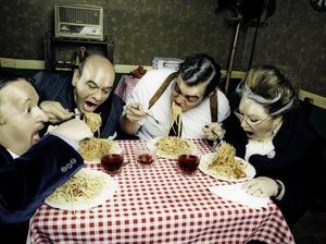 Daftar Etika Makan yang Wajib Diketahui