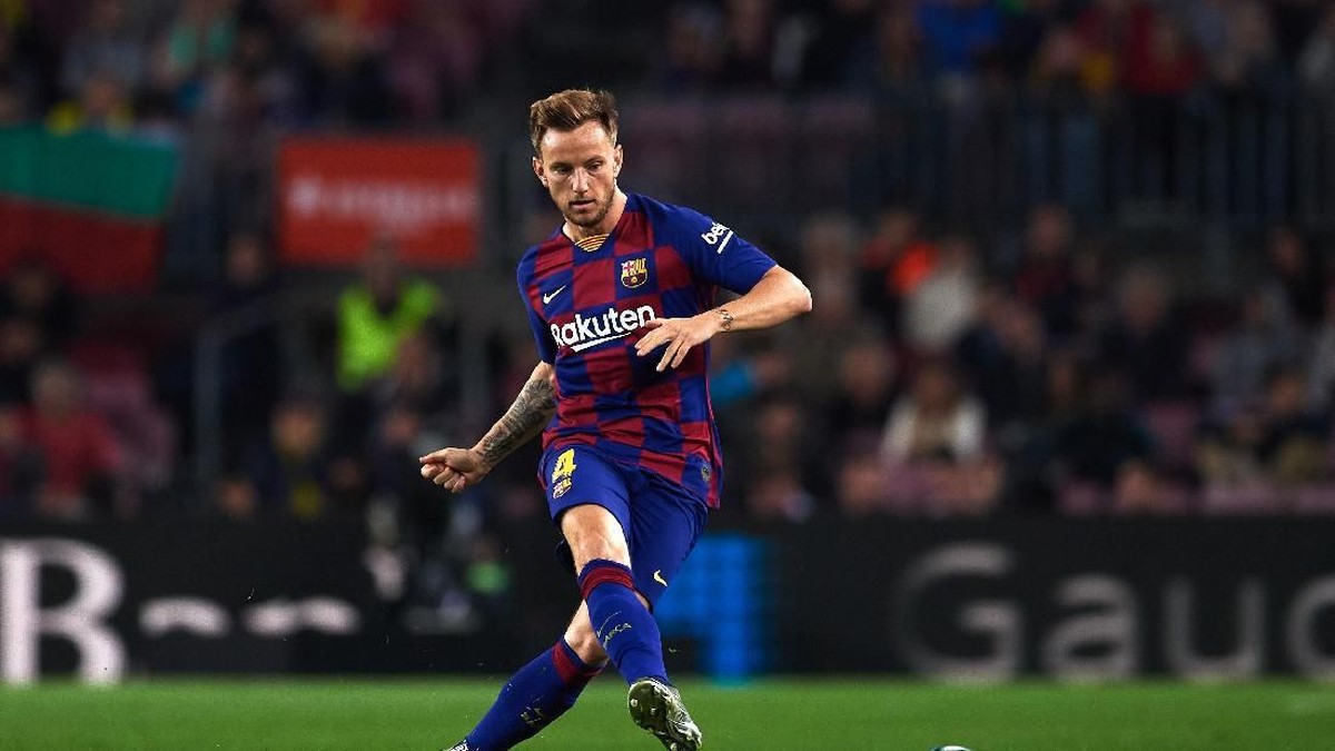 Ivan Rakitic mengirim sinyal soal hasratnya bisa kembali lagi berseragam Sevilla (Foto: Alex Caparros/Getty Images)