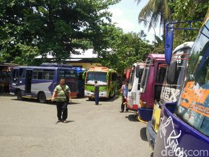 Protes Trayek Trans Jateng, Awak Bus AKDP di Purbalingga Mogok Kerja Protes Trayek Trans Jateng, Awak Bus AKDP di Purbalingga Mogok Kerja