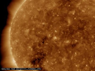 Momen Langka Merkurius Lewat di Depan Matahari