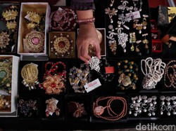 DPR Soroti Derasnya Produk Asing di Toko Online RI