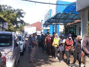 Pendaftaran CPNS Dibuka, Pembuat SKCK di Polrestabes Bandung Membludak