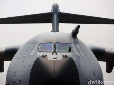 Melihat Lebih Dekat Pesawat Angkut AU Inggris A400M