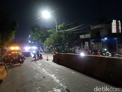 Ada Mobil Diamuk Massa, Lalin Poltangan Arah Depok Tetap Lancar