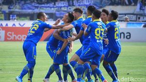 Menjamu Arema FC, Persib Bandung Berpesta di Jalak Harupat