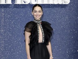 Emilia Clarke Bantah Dapat Gaji Rp 5,3 M Per Episode untuk Game of Thrones