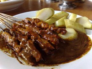 Warga Yogyakarta Marah Ada Oknum Warung Ketok Harga Sate Ayam Rp 100.000