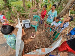 Tanaman Mirip Bunga Bangkai di Bekasi Jadi Tontonan, Warga Siapkan Kotak Amal
