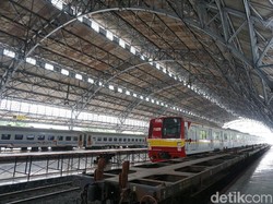 KRL juga Terdampak Banjir Rob di Jakut, 6 Perjalanan Dibatalkan
