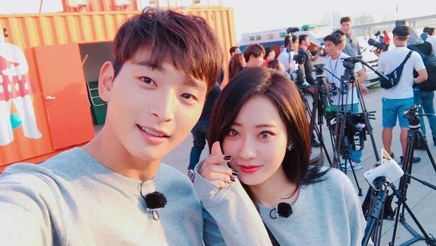 Kyungri dan Jinwoon 2AM