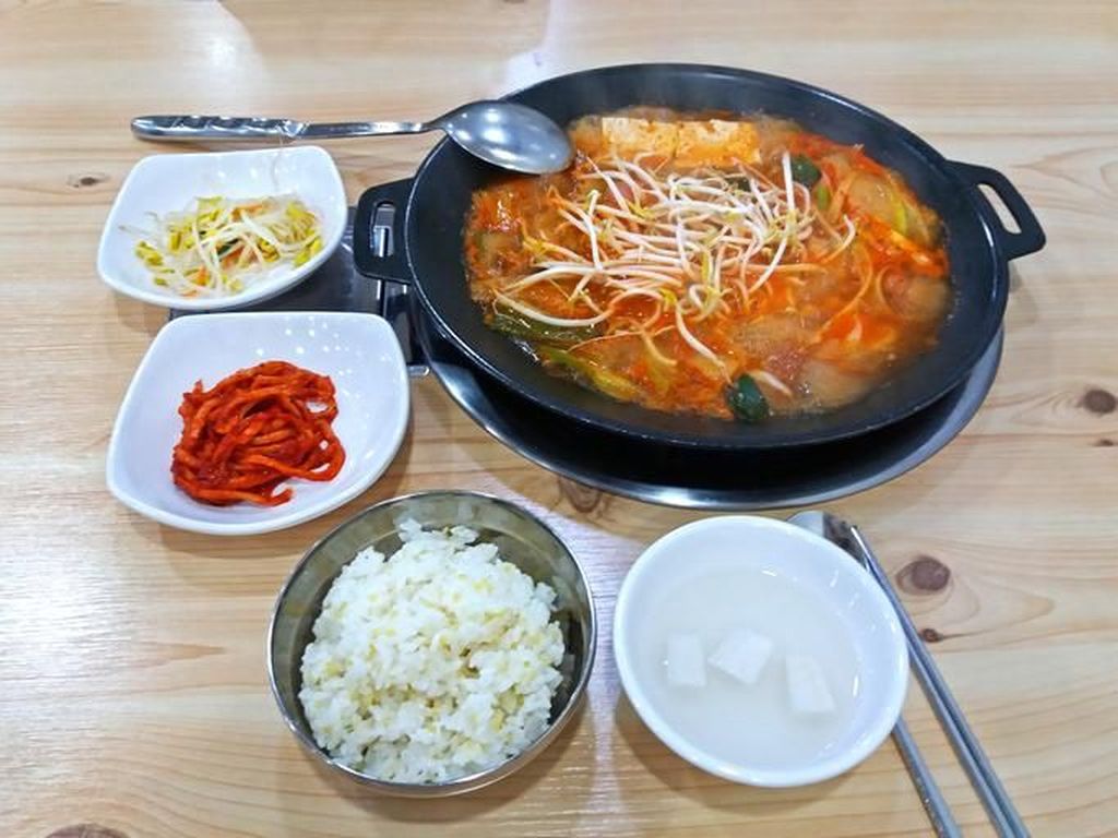 Ini Menu Sarapan Tradisional Orang Korea yang Penuh Nutrisi Ini Menu Sarapan Tradisional Orang Korea yang Penuh Nutrisi
