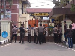 Polrestabes Medan Dijaga Ketat Usai Bom Bunuh Diri