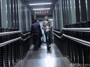 Makin Ngetren, Ini Poin Keselamatan Naik Skuter Listrik Makin Ngetren, Ini Poin Keselamatan Naik Skuter Listrik