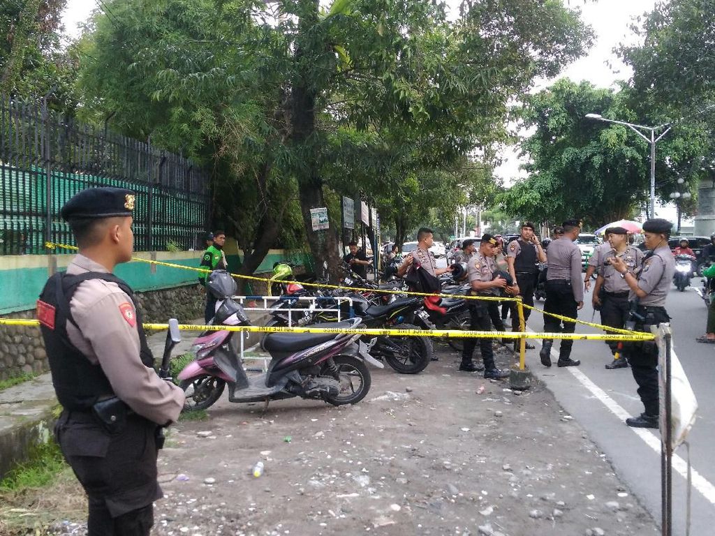 Istri Pelaku Bom Medan Ternyata Komunikasi dengan Napi soal Teror Bali Istri Pelaku Bom Medan Ternyata Komunikasi dengan Napi soal Teror Bali