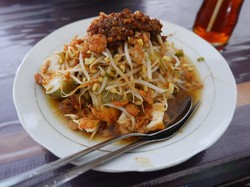 Cerita di Balik Lontong Balap Legendaris Khas Surabaya