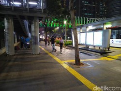 Keluhan Pejalan Kaki soal Pengguna Skuter Listrik di Trotoar