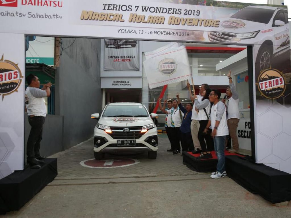 Jelajah 7 Keindahan Kolaka Bersama Daihatsu Terios Jelajah 7 Keindahan Kolaka Bersama Daihatsu Terios