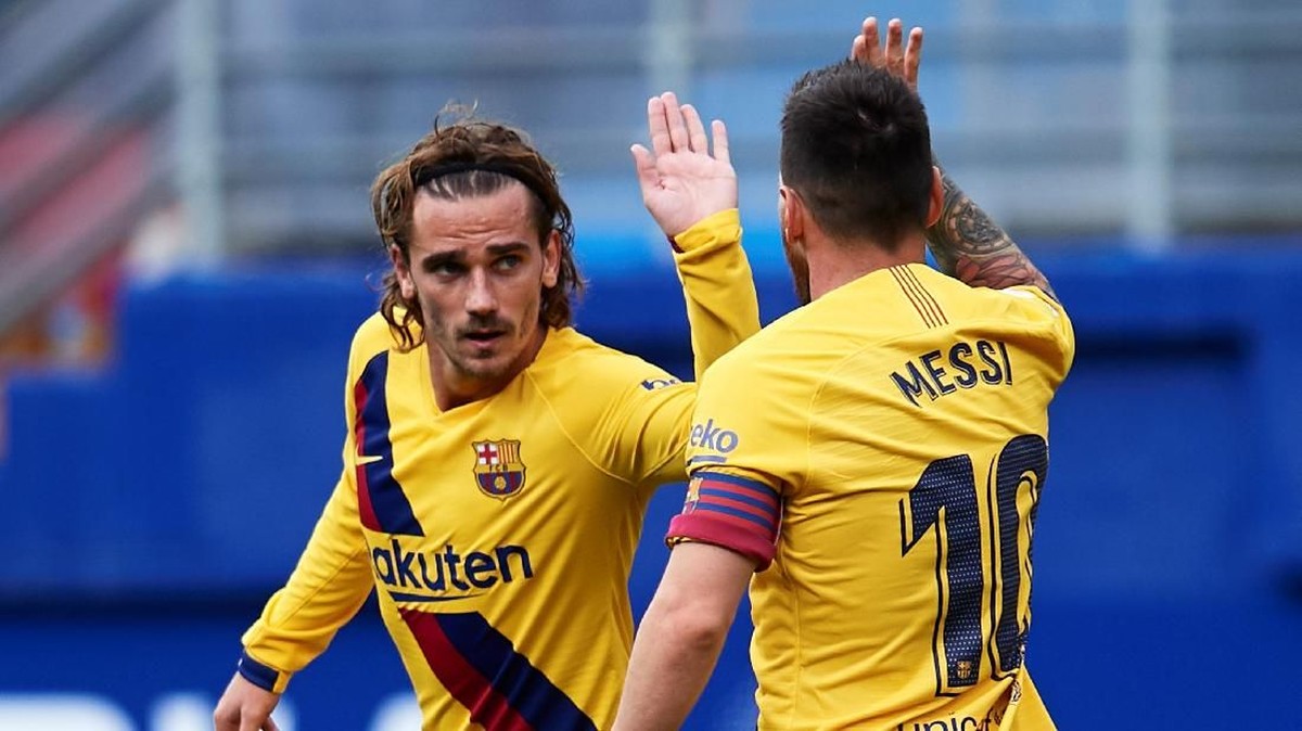 Antoine Griezmann dinilai seharusnya tidak pernah bergabung Barcelona karena ada Lionel Messi. (Foto: Juan Manuel Serrano Arce / Getty Images)