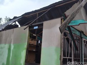 Puluhan Rumah di Banyuasin Sumsel Rusak Diterjang Angin Kencang
