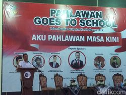 Mensos ke Siswa: Pahlawan Masa Kini Itu yang Tak Kecewakan Orang Tua Mensos ke Siswa: Pahlawan Masa Kini Itu yang Tak Kecewakan Orang Tua