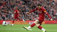 Bek kiri: Andrew Robertson (Liverpool). Satu lagi pemain Liverpool, yang disanjung Shearer sebagai pemain kaya stamina dan gigih berlari, baik saat menyerang maupun bertahan. (Foto: Action Images via Reuters/Carl Recine)