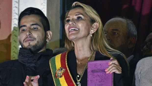 Presiden sementara Bolivia Jeanine Anez menolak memberi amnesti bagi Morales.