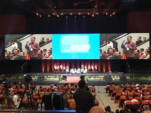 Ketua DPRD ke Wamen PUPR: Kalau Tak Mampu Urus Sungai-Jalan, Serahkan ke DKI