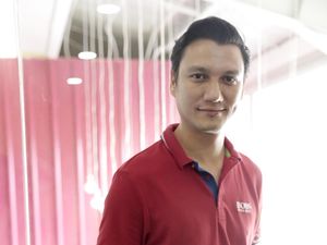 Mereka-mereka yang Agamanya Dipertanyakan Gegara Postingan Foto