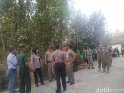 Mengapa Ada Warga Menolak Ritual Piodalan di Bantul