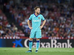 Setien Tak Tahu Isu Rakitic Mau Hengkang dari Barca