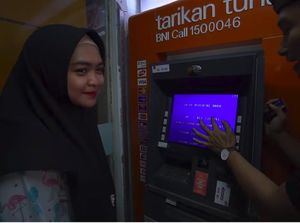 Bongkar Saldo ATM Artis Dicibir Bongkar Saldo ATM Artis Dicibir