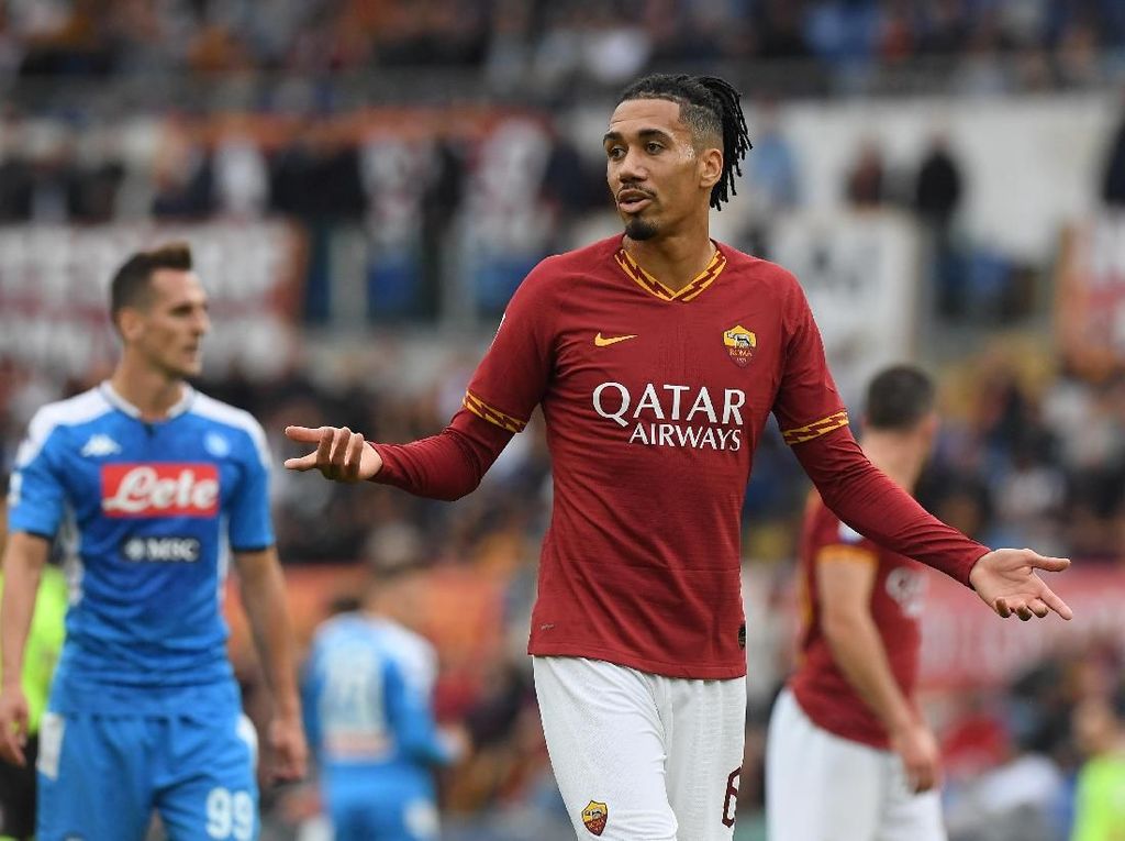 Roma atau MU, Smalling Pilih Mana? Roma atau MU, Smalling Pilih Mana?