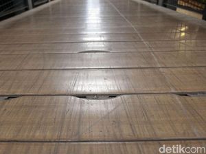 Duh, Skuter Listrik Merusak JPO Sudirman