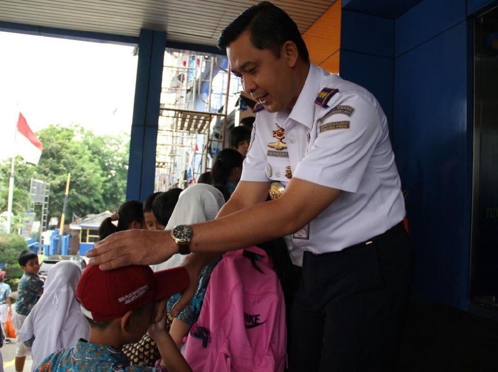 Luncurkan Program Sayang Anak, OP Tanjung Priok Kedatangan Siswa SD Luncurkan Program Sayang Anak, OP Tanjung Priok Kedatangan Siswa SD