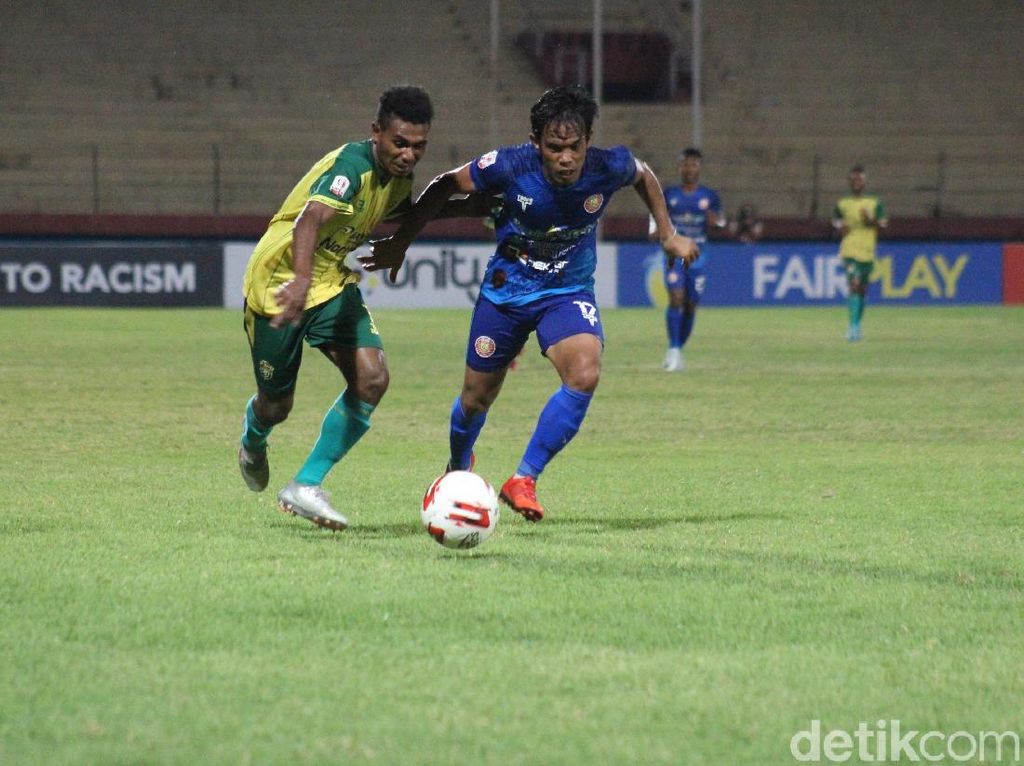 Babak 8 Besar Liga 2: Persewar Vs Persiraja Tuntas 2-2 Babak 8 Besar Liga 2: Persewar Vs Persiraja Tuntas 2-2
